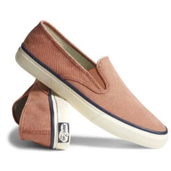 Sperry Top-Sider Unisex Cloud Slip On Deck Sneaker Washed Red -Sperry Top-Sider Sales S18 E Cloud Pairs STS17603 view 2 07