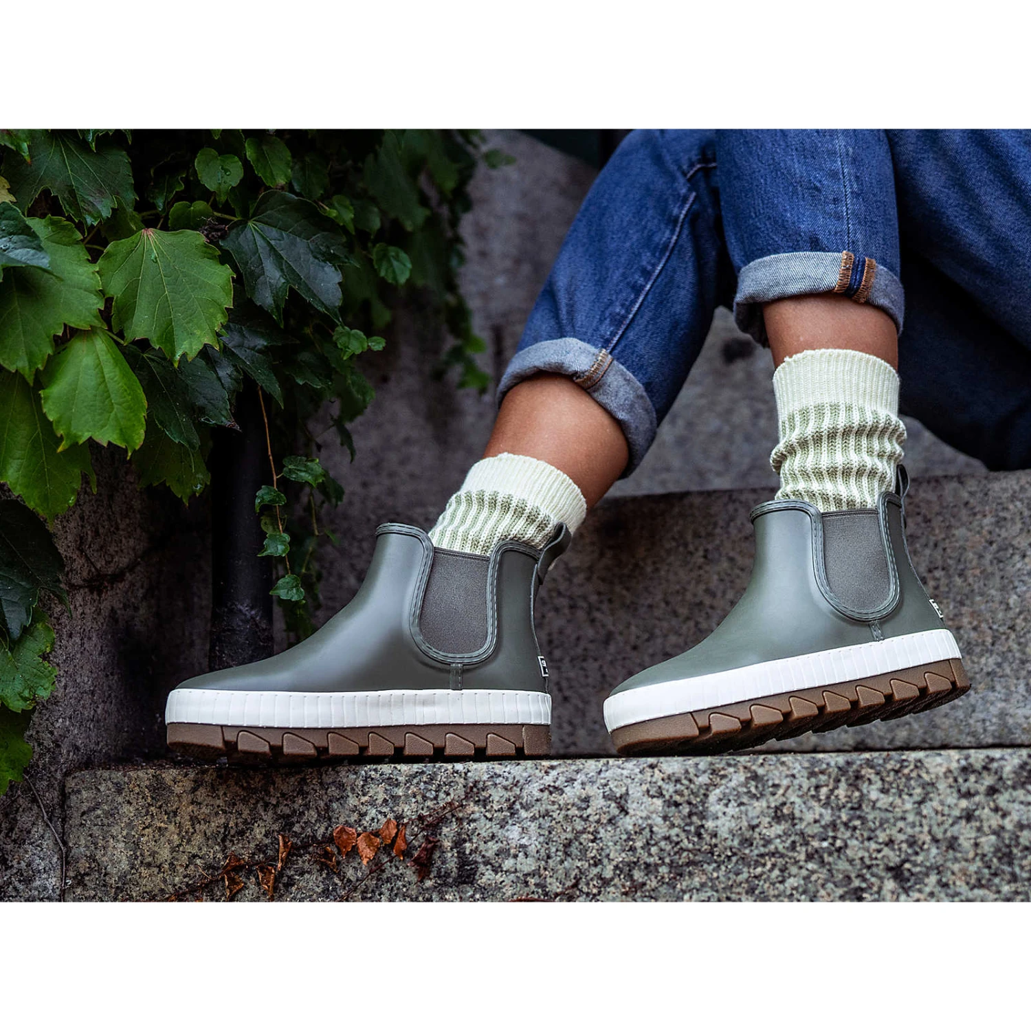 Sperry Top-Sider Women's Torrent Chelsea Waterproof Rain Boot Olive 4 Sperry Top-Sider Women's Torrent Chelsea Waterproof Rain Boot Olive - Image 2